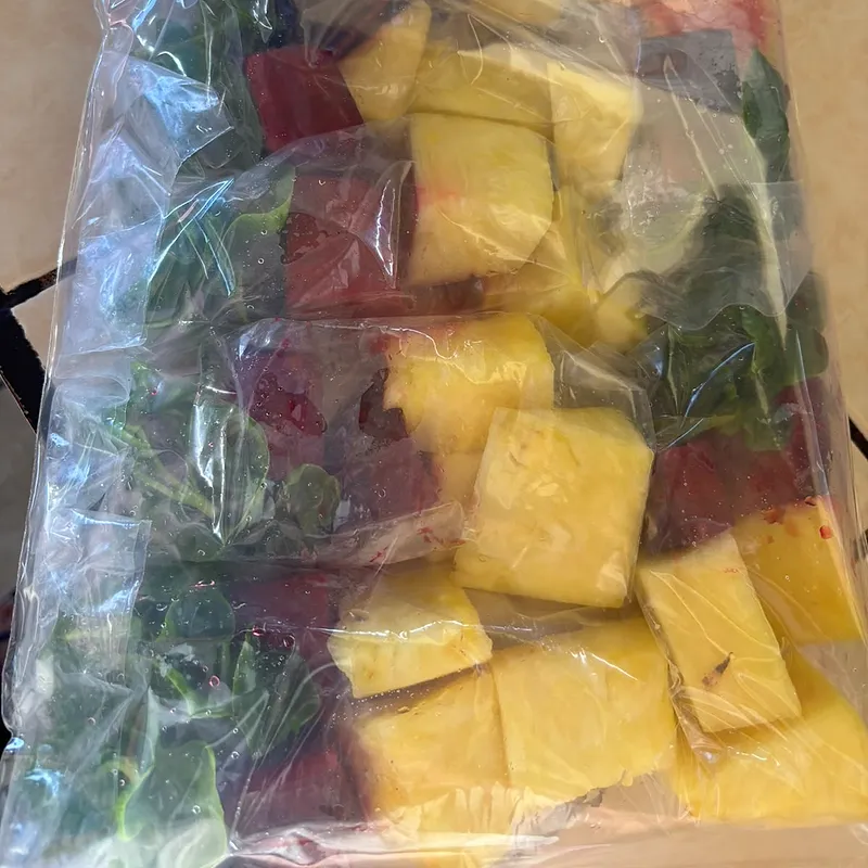 Batido de piña y remolacha